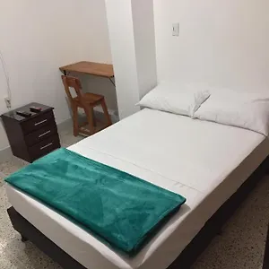 Roomies House By Rincon Medellín